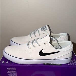 Nike SB Zoom Janoski OG Summit White Black FD6757-100 Men’s Size 7